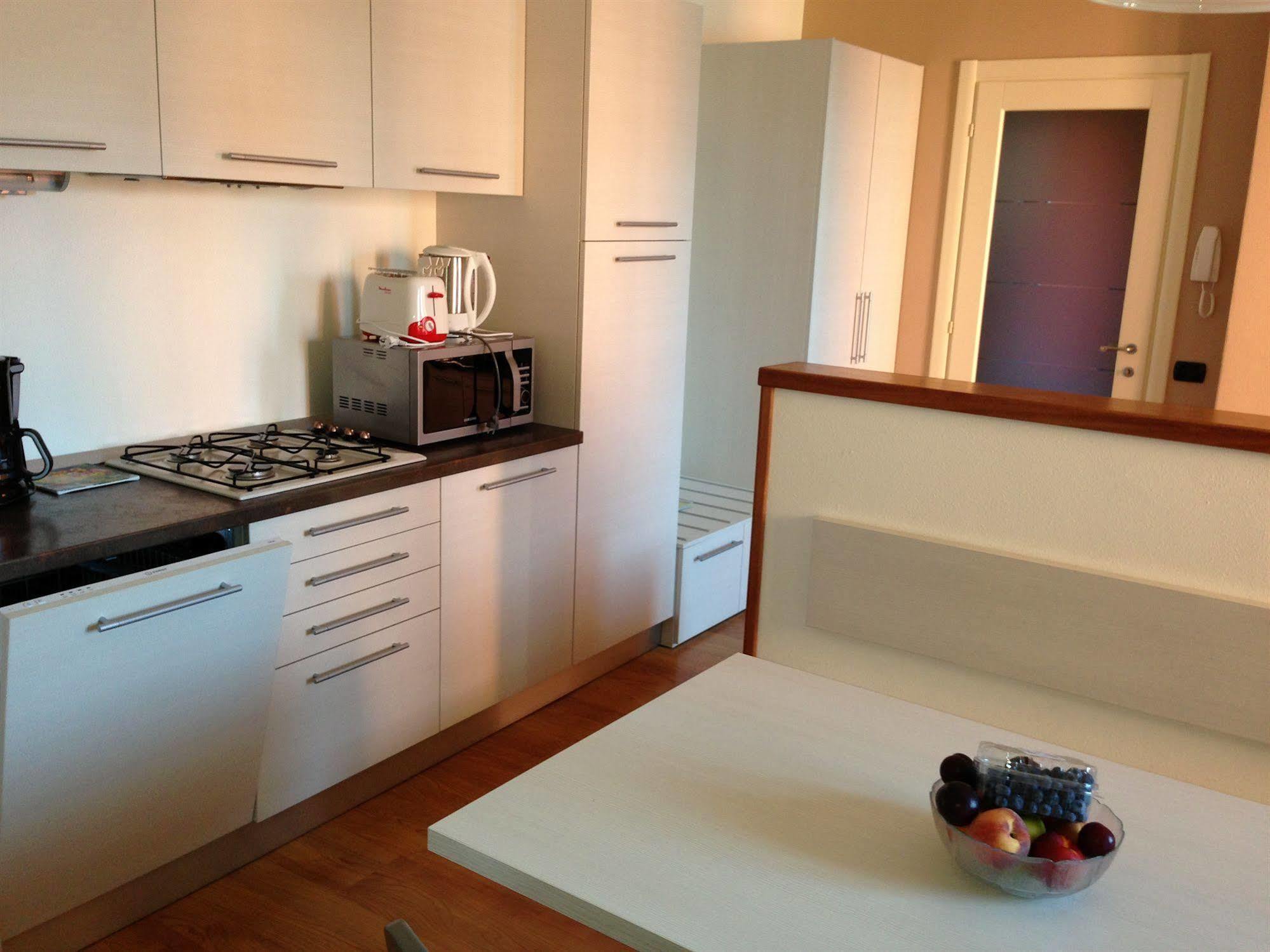 Residence Cafelicita - Promotion - Apartments Lake View - Infinity Pool - Jacuzzi Gravedona Eksteriør bilde